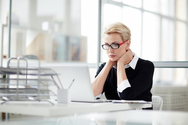 Скрытая тирания: как женщины-руководители становятся деспотами дома